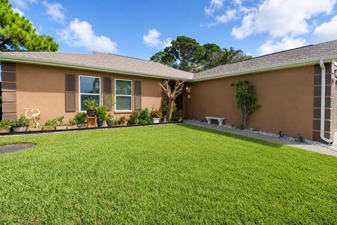 397 SW Ray Avenue, Port Saint Lucie, FL 34983 Photo