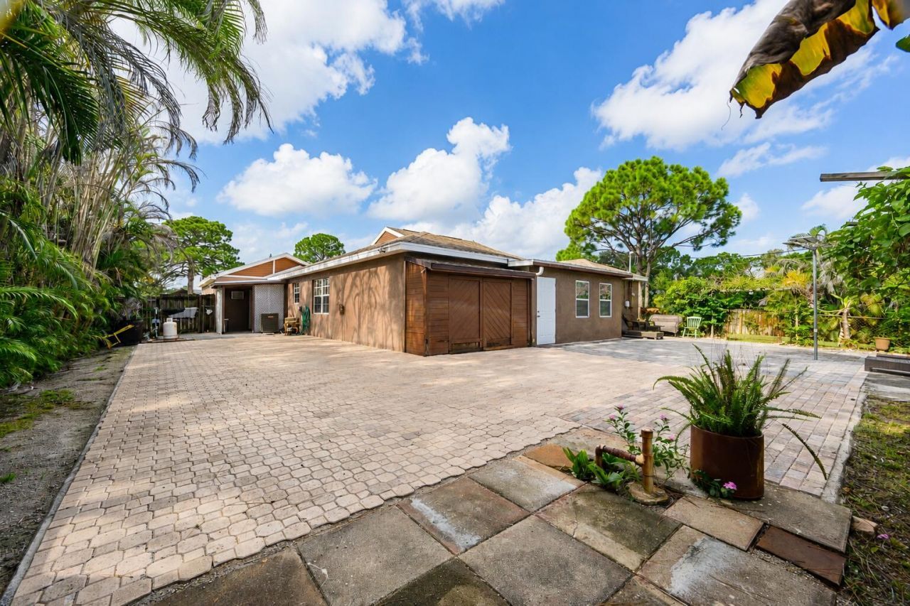 397 SW Ray Avenue, Port Saint Lucie, FL 34983 Photo