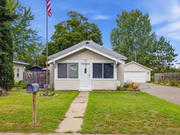 313 1st Avenue NE, Brainerd, MN 56401