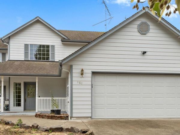 161 NW Elderberry Ln, Dallas, OR 97388