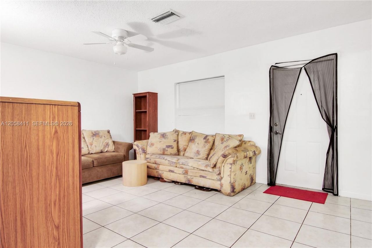 4020 NW 31st Ter , Unit 1-5, Lauderdale Lakes, FL 33309 Photo