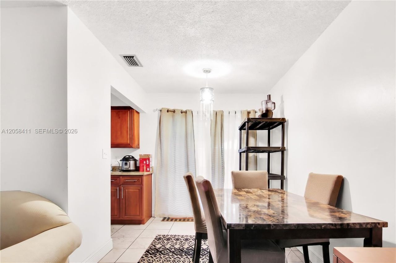 4020 NW 31st Ter , Unit 1-5, Lauderdale Lakes, FL 33309 Photo