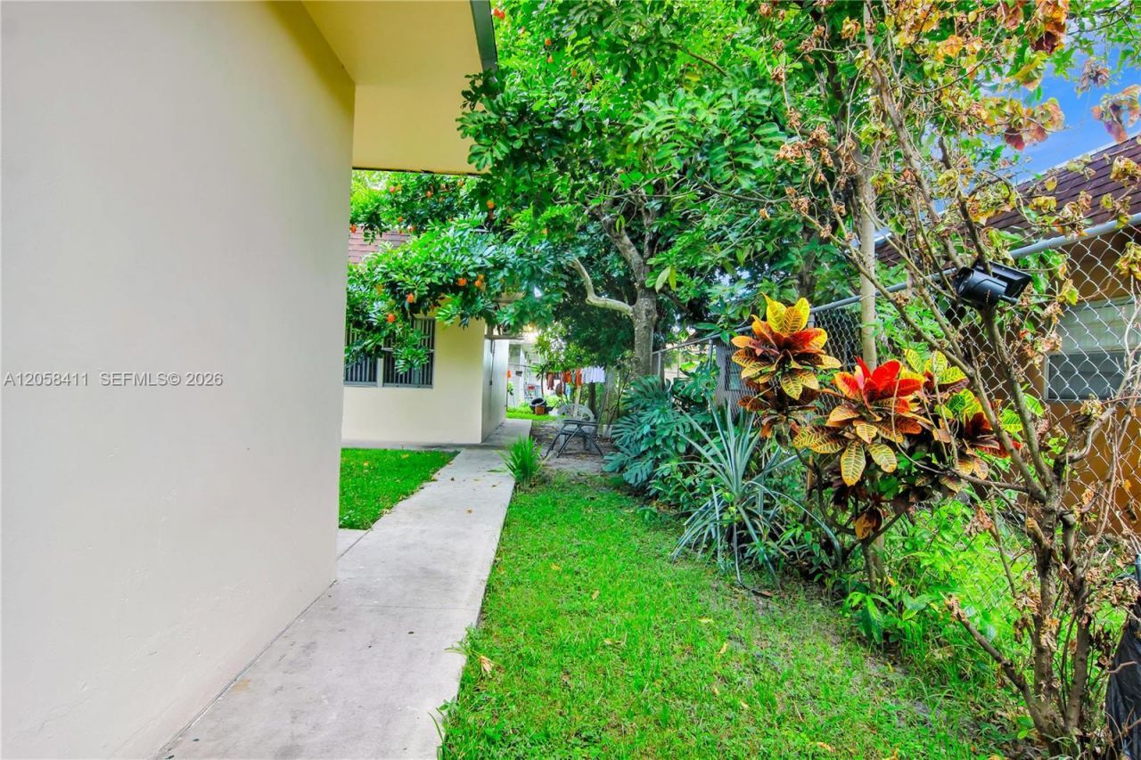 4020 NW 31st Ter , Unit 1-5, Lauderdale Lakes, FL 33309 Photo