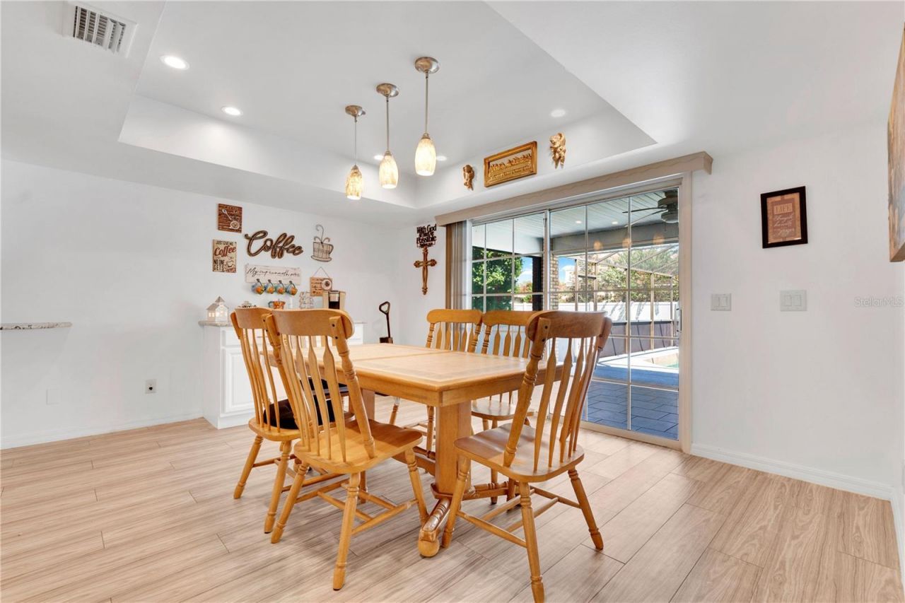 530 Whitecap Cove Court , Debary, FL 32713 Photo
