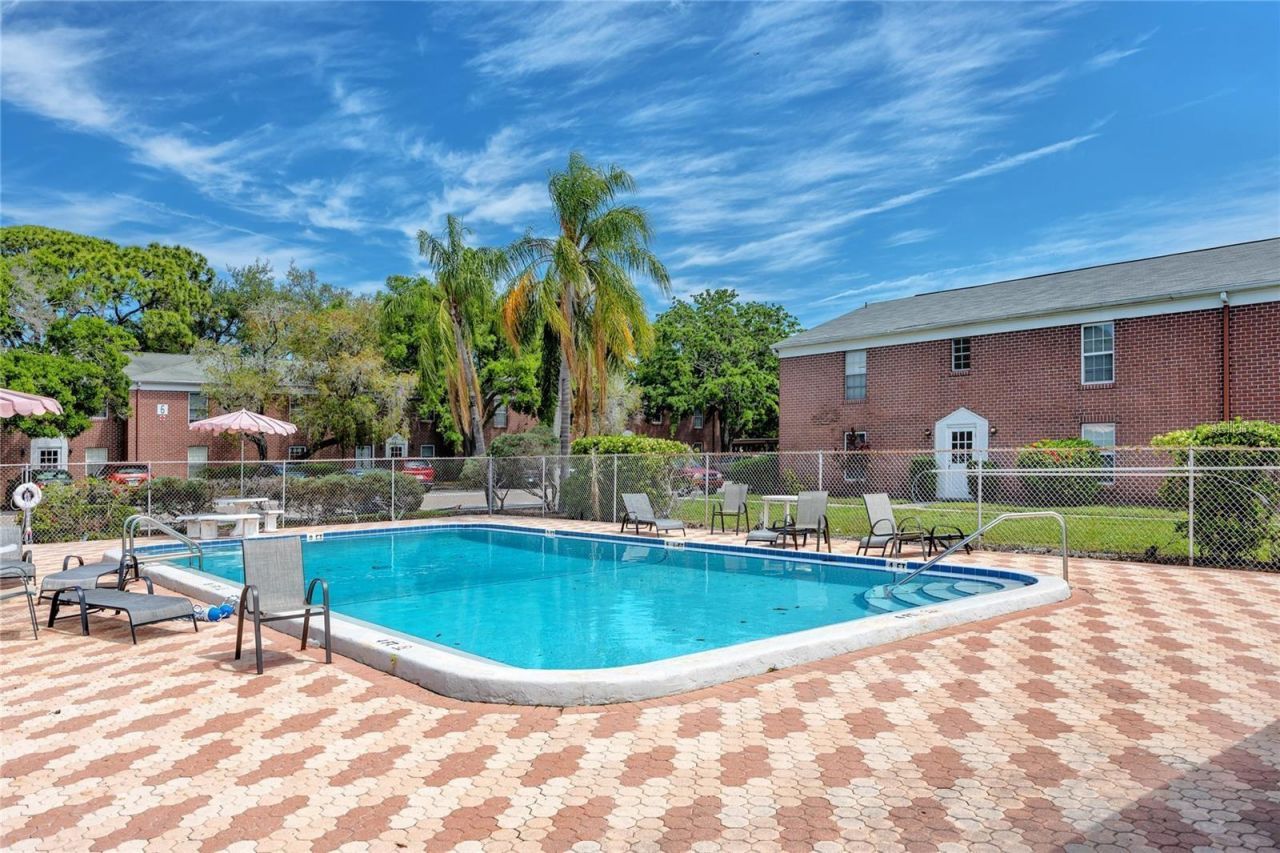 8542 10th Street N, Unit C, Saint Petersburg, FL 33702 Photo