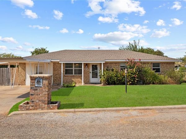 120 Ridgeline Drive, Weatherford, OK 73096