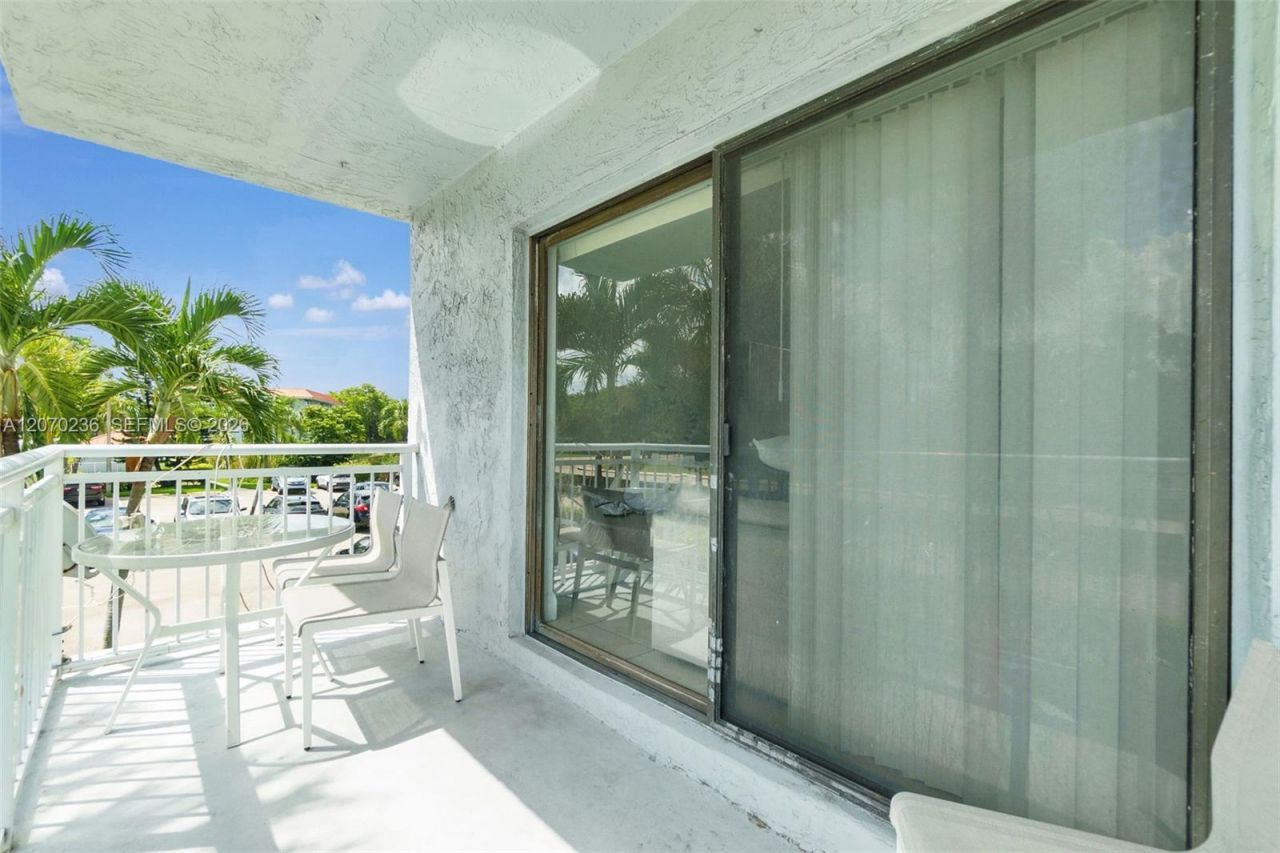 505 S Pine Island Rd , Unit B207, Plantation, FL 33324 Photo