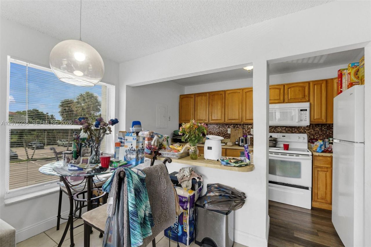 505 S Pine Island Rd , Unit B207, Plantation, FL 33324 Photo