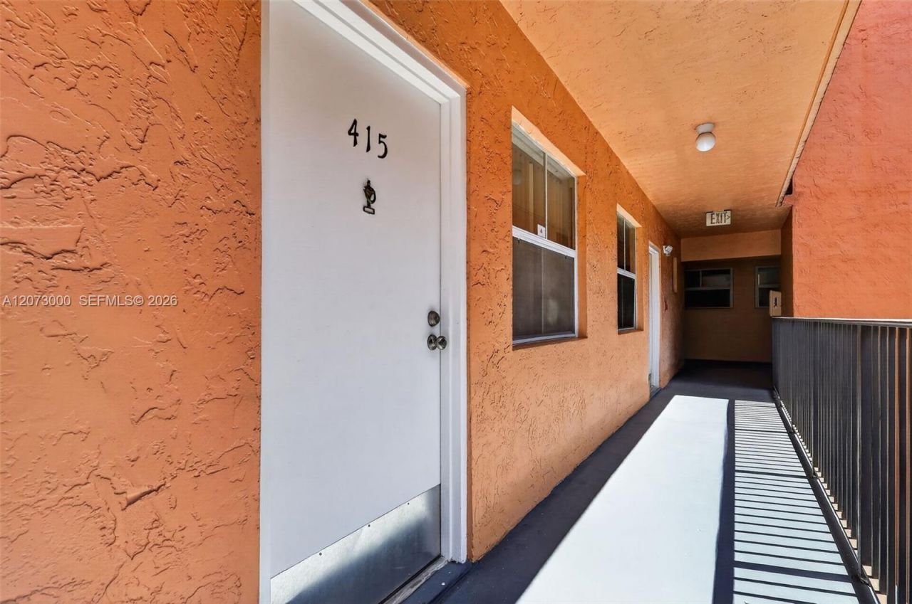 199 SW 12th Ave , Unit 415B, Miami, FL 33130 Photo