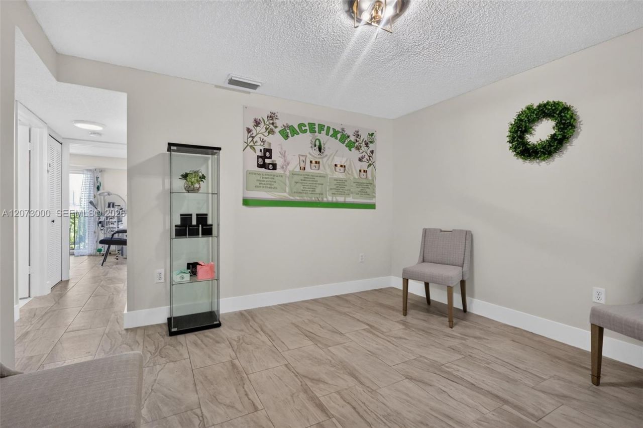 199 SW 12th Ave , Unit 415B, Miami, FL 33130 Photo