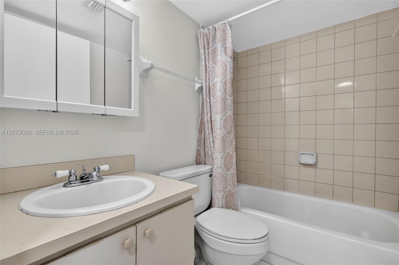 199 SW 12th Ave , Unit 415B, Miami, FL 33130 Photo