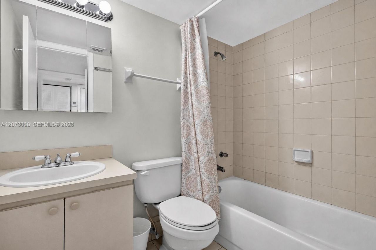 199 SW 12th Ave , Unit 415B, Miami, FL 33130 Photo