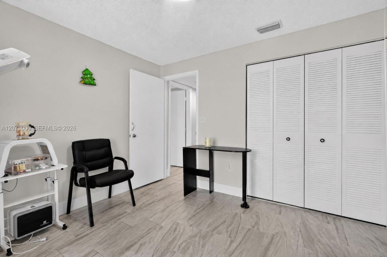 199 SW 12th Ave , Unit 415B, Miami, FL 33130 Photo