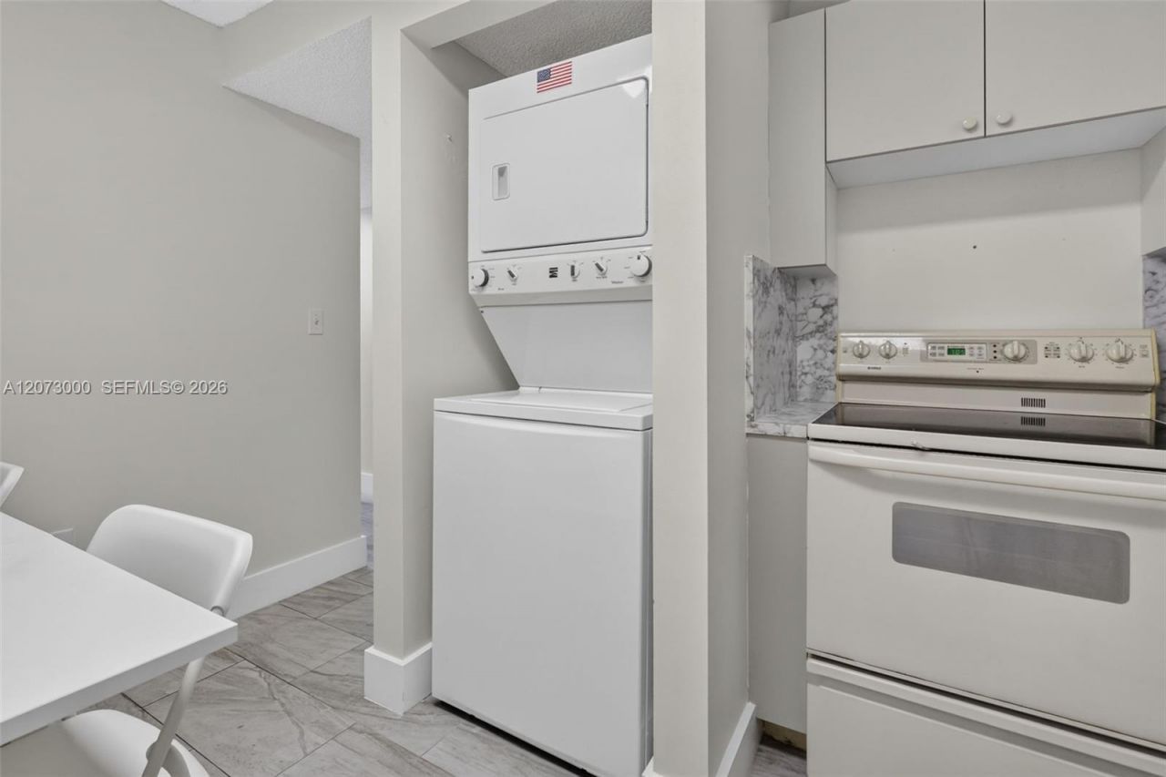 199 SW 12th Ave , Unit 415B, Miami, FL 33130 Photo
