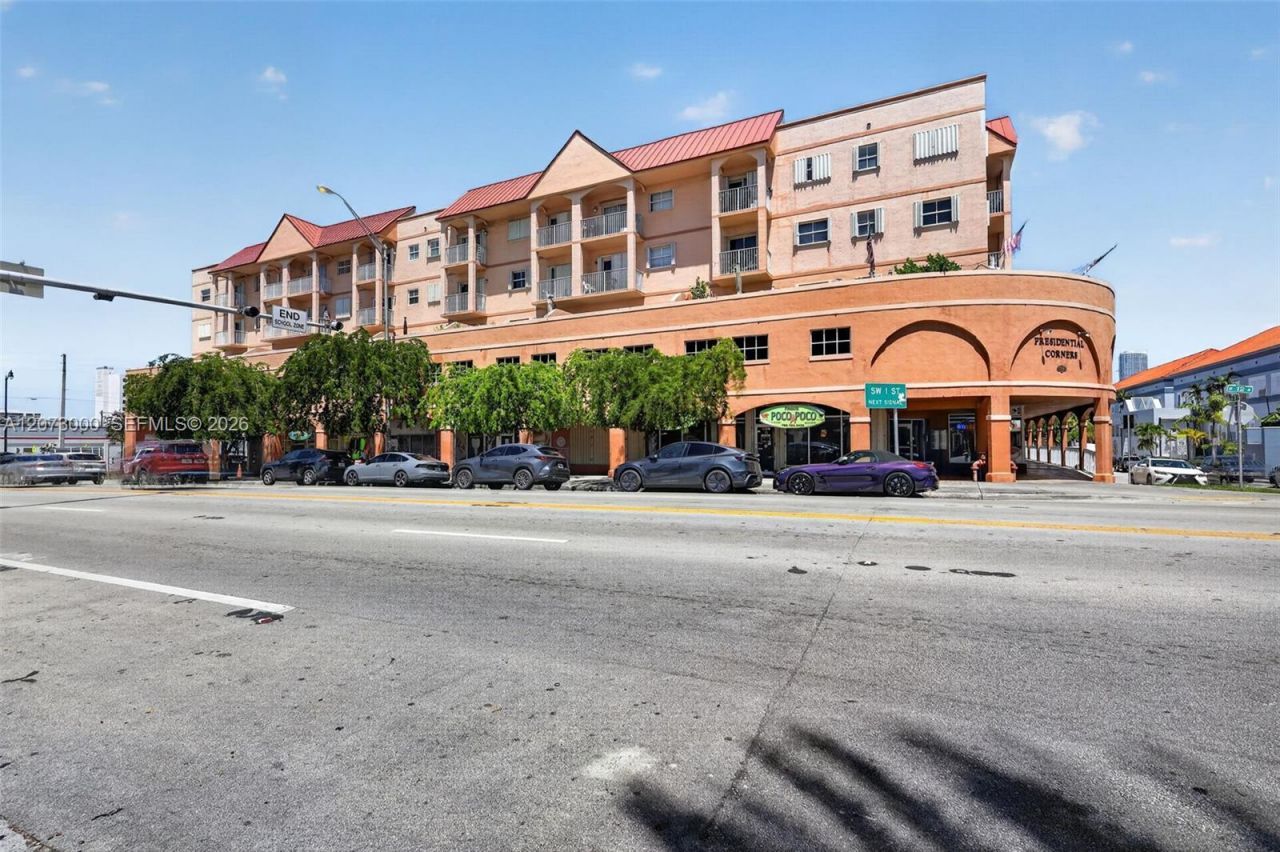 199 SW 12th Ave , Unit 415B, Miami, FL 33130 Photo