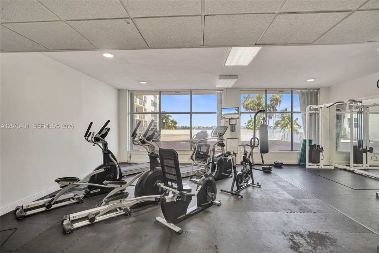 10350 W Bay Harbor Dr, Unit 3G, Bay Harbor Islands, FL 33154 Photo