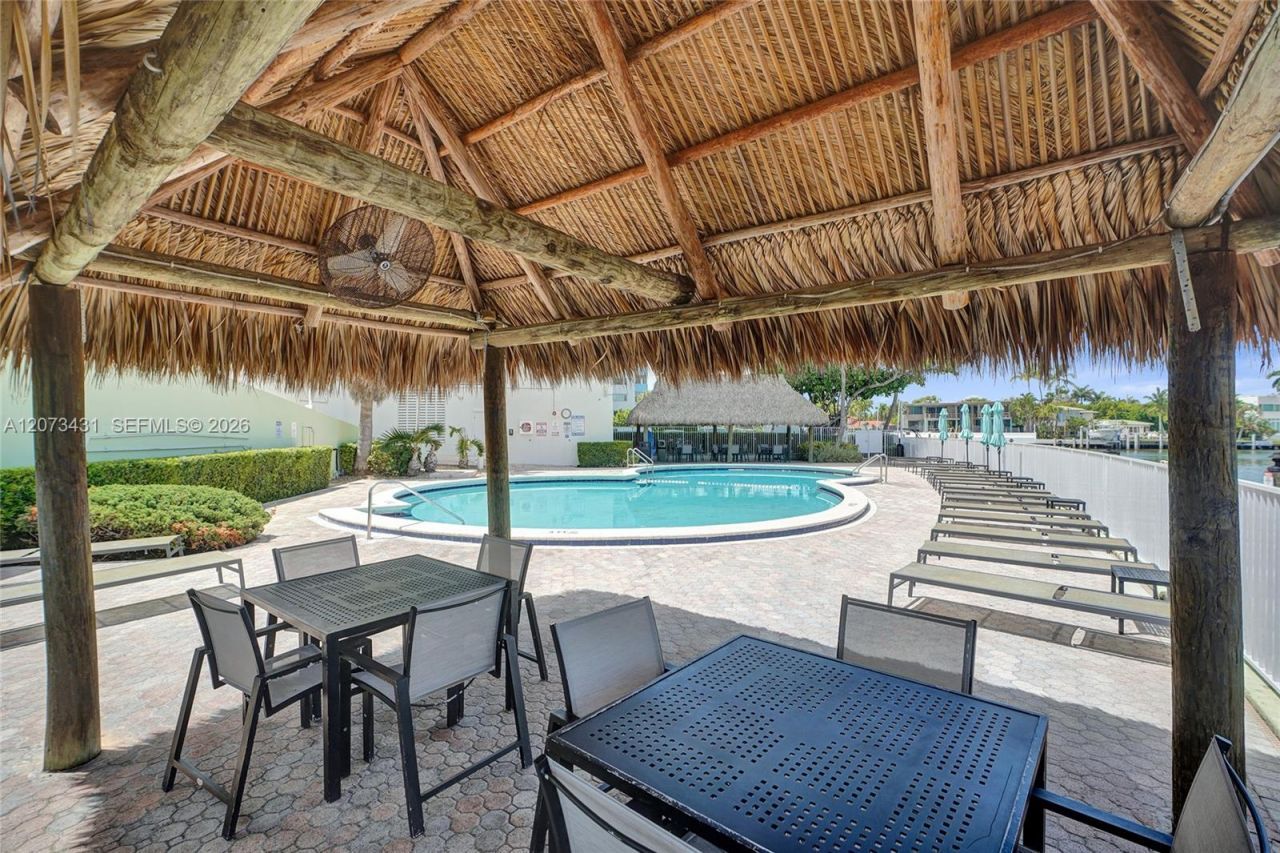 10350 W Bay Harbor Dr, Unit 3G, Bay Harbor Islands, FL 33154 Photo