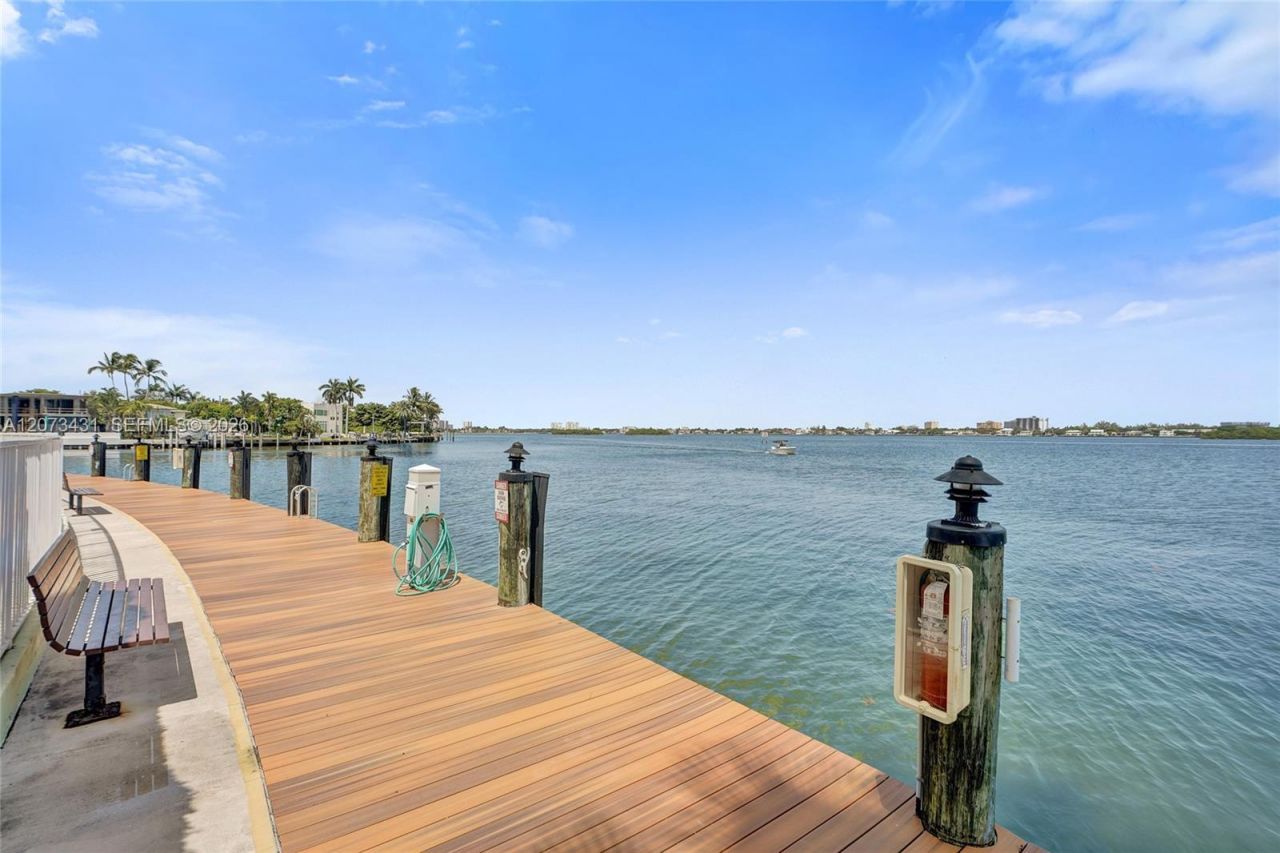 10350 W Bay Harbor Dr, Unit 3G, Bay Harbor Islands, FL 33154 Photo