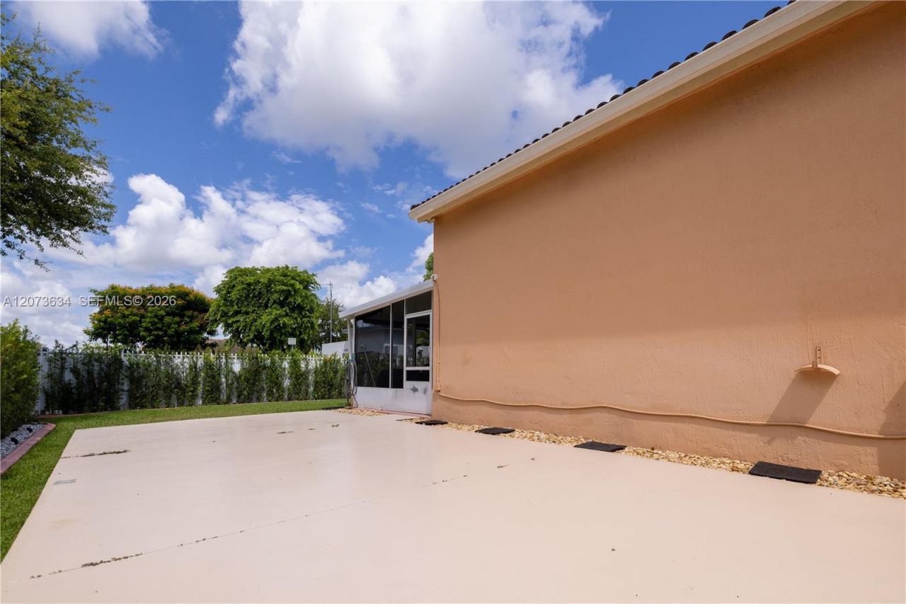 23706 SW 108th Pl , Homestead, FL 33032 Photo