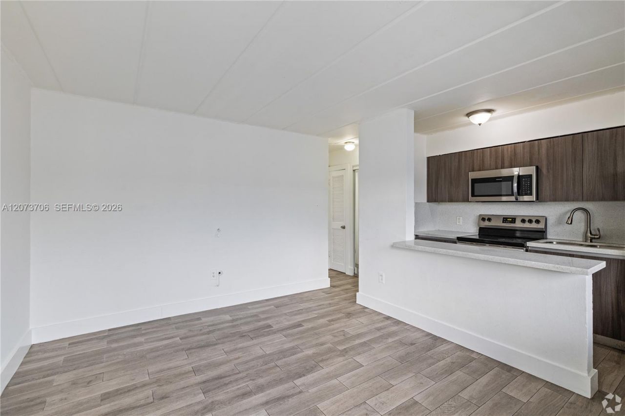 734 NW 80th St , Unit 2, Miami, FL 33150 Photo