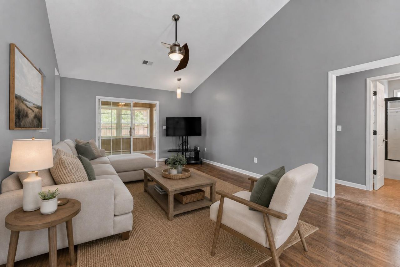 2295 Seaford Dr. Photo 12