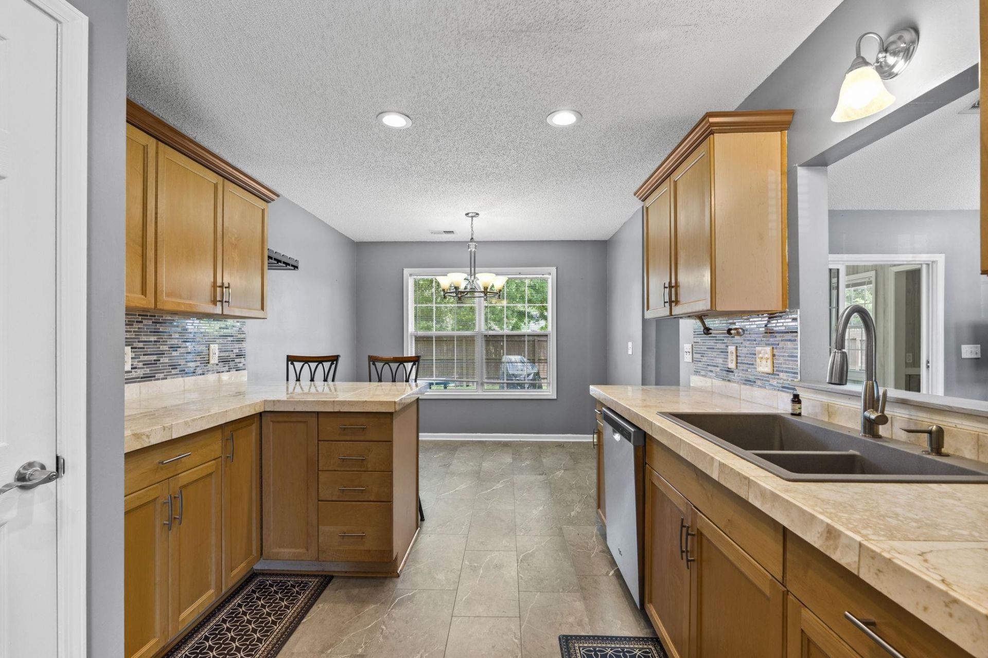 2295 Seaford Dr. Photo 18