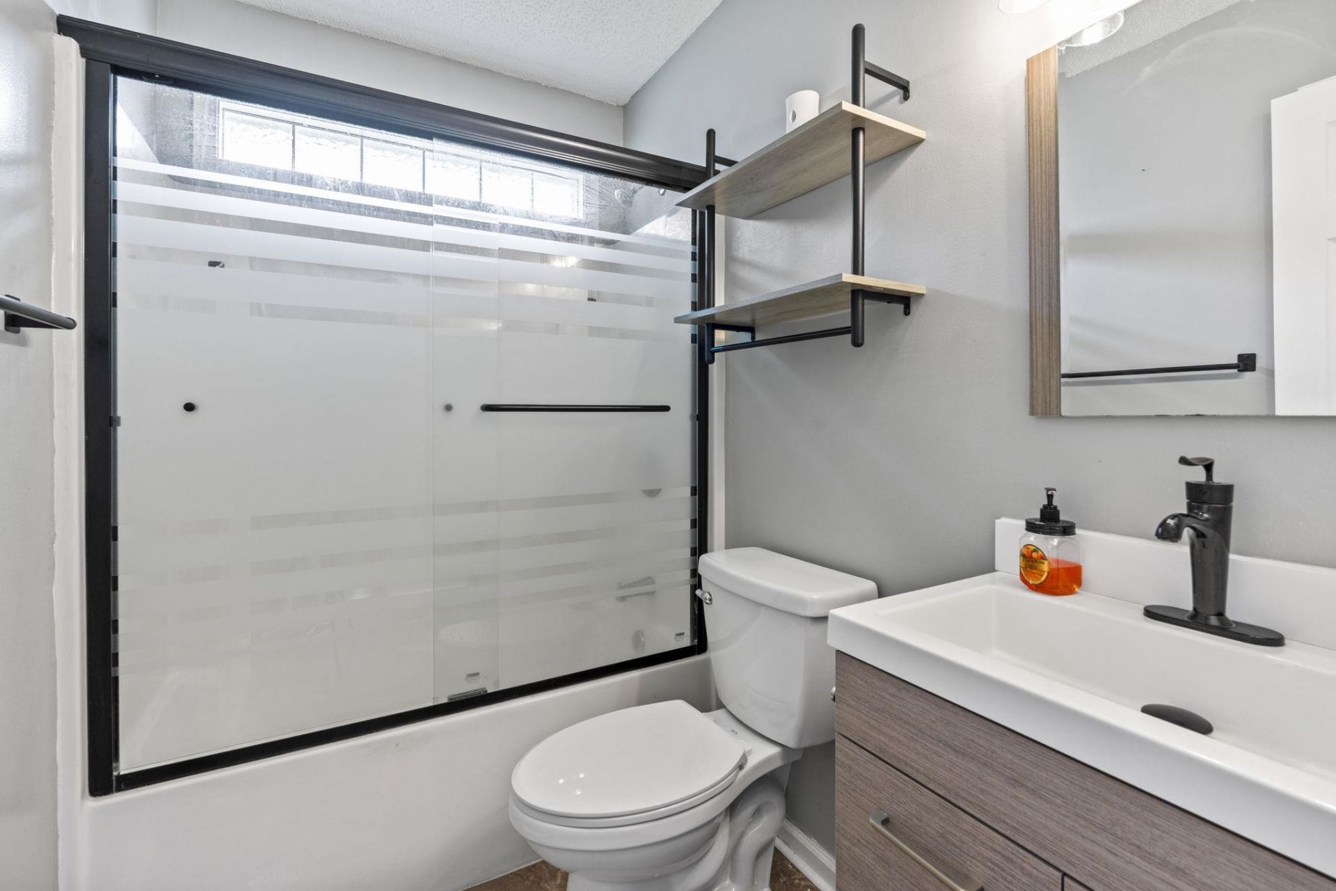 2295 Seaford Dr. Photo 31