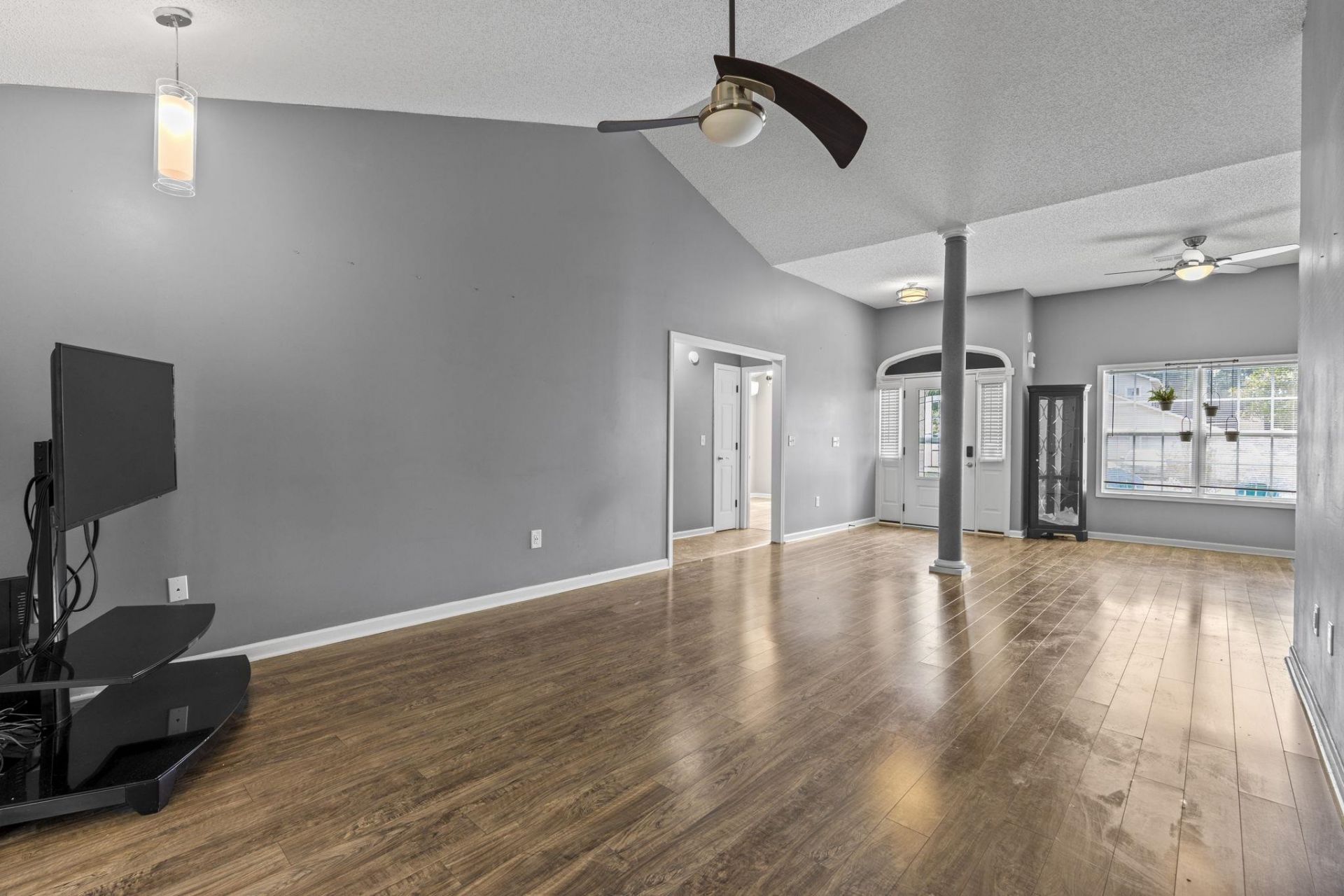 2295 Seaford Dr. Photo 9