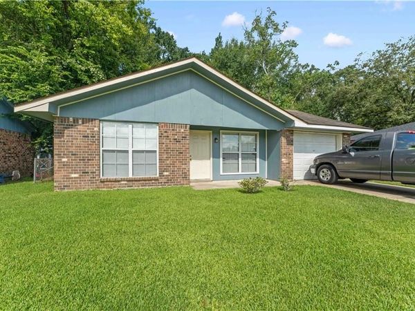 11855 HALLMARK Drive, Baton Rouge, LA 70807