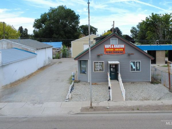 744 Overland Ave, Burley, ID 83318