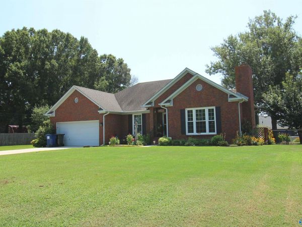 151 Hazelwood Drive, Hazel Green, AL 35750