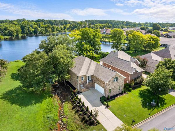 341 Summit Lakes Drive, Athens, AL 35613