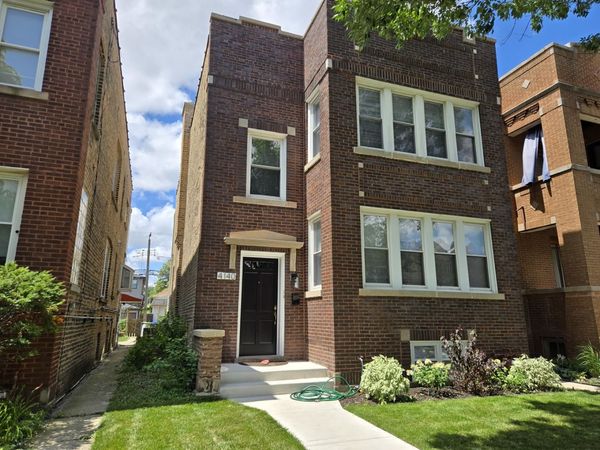 4140 N Marmora Avenue, Chicago, IL 60634