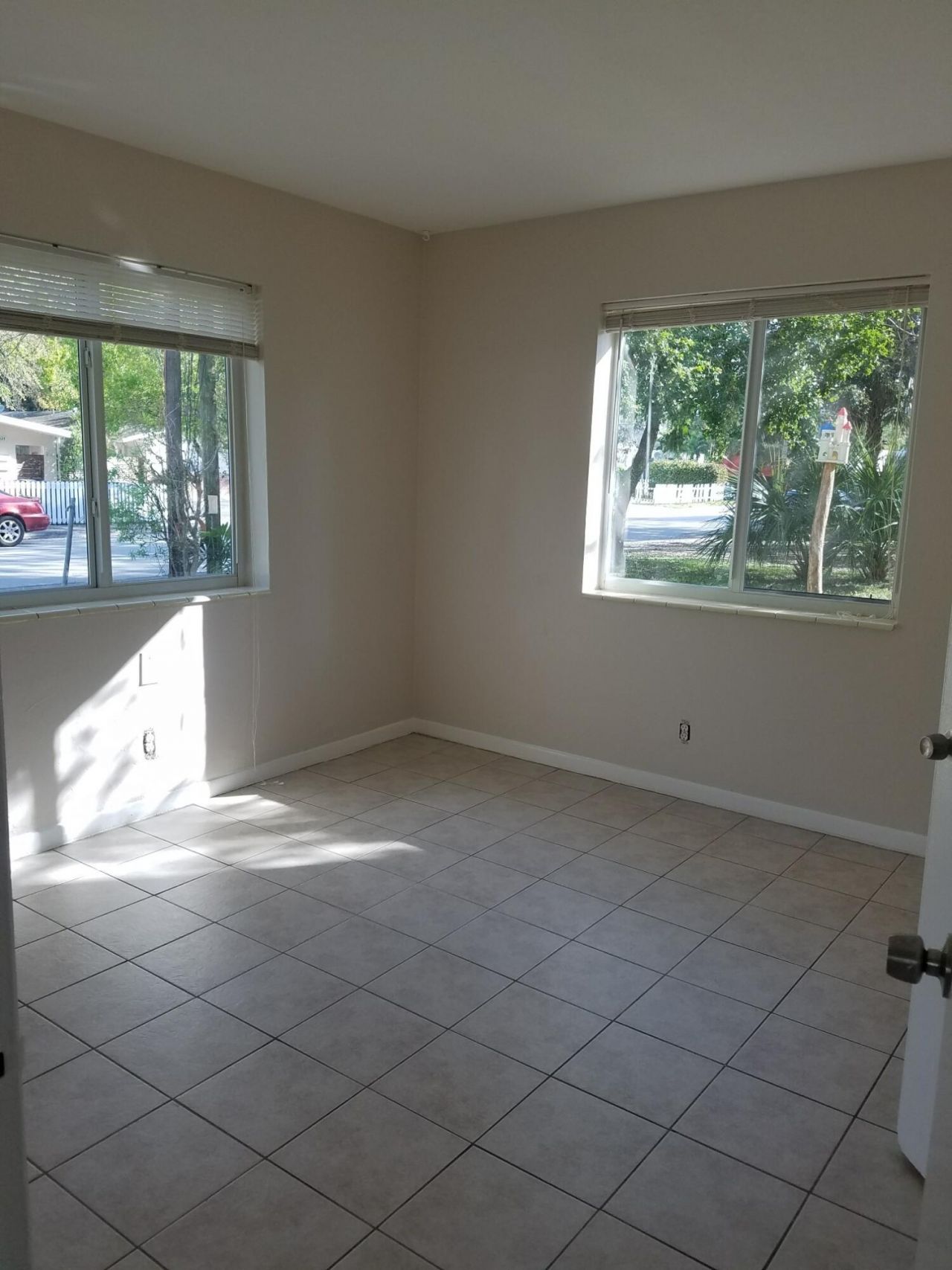 300 SW 10th Avenue, Fort Lauderdale, FL 33312 Photo