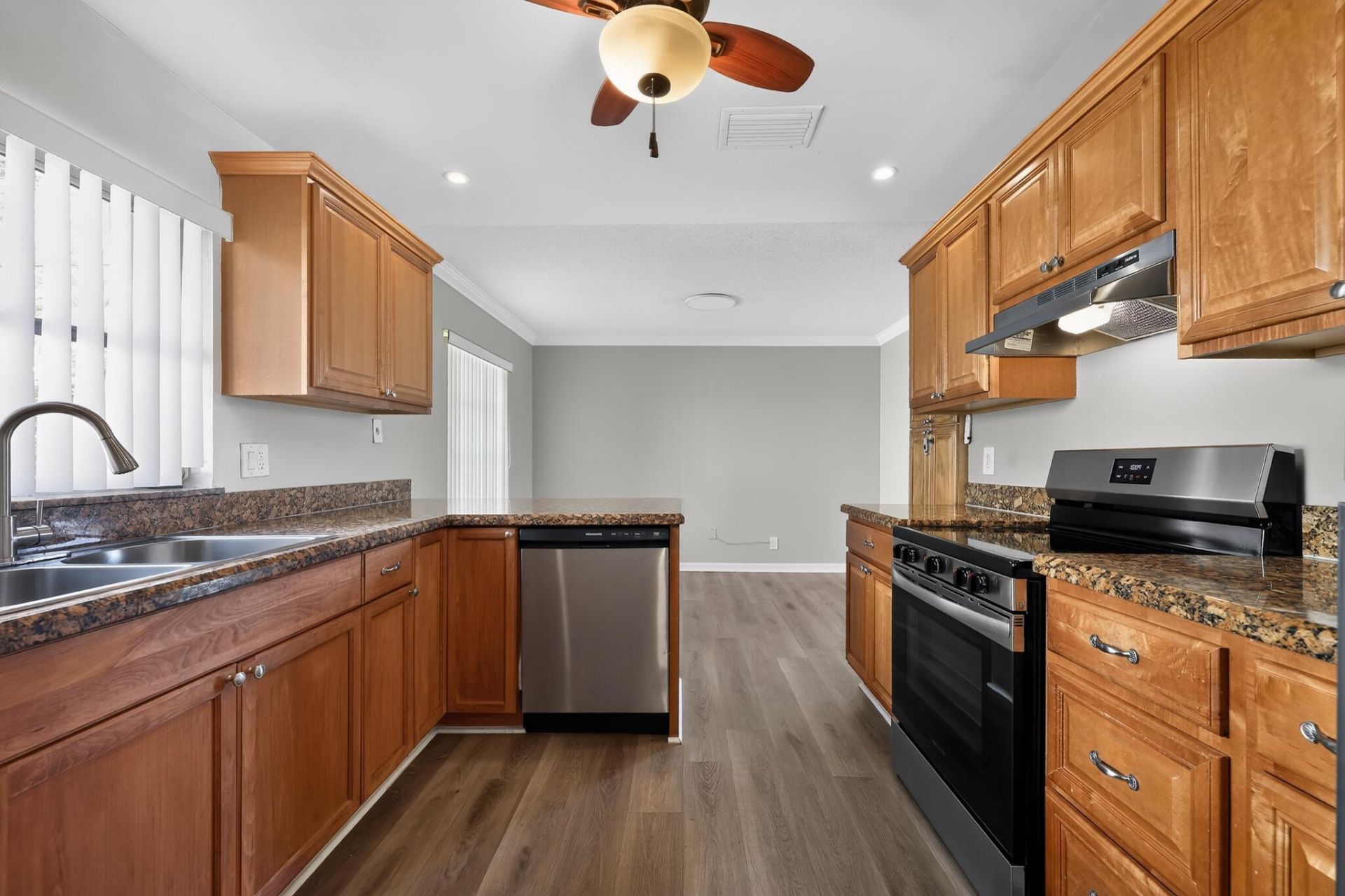 7823 NW 40th Street, Coral Springs, FL 33065 Photo