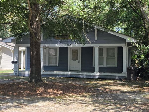 1207 Adeline St., Hattiesburg, MS 39401