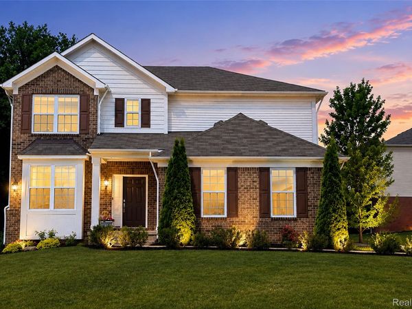 30081 Braeburn Street, Lyon Township, Mi 48165