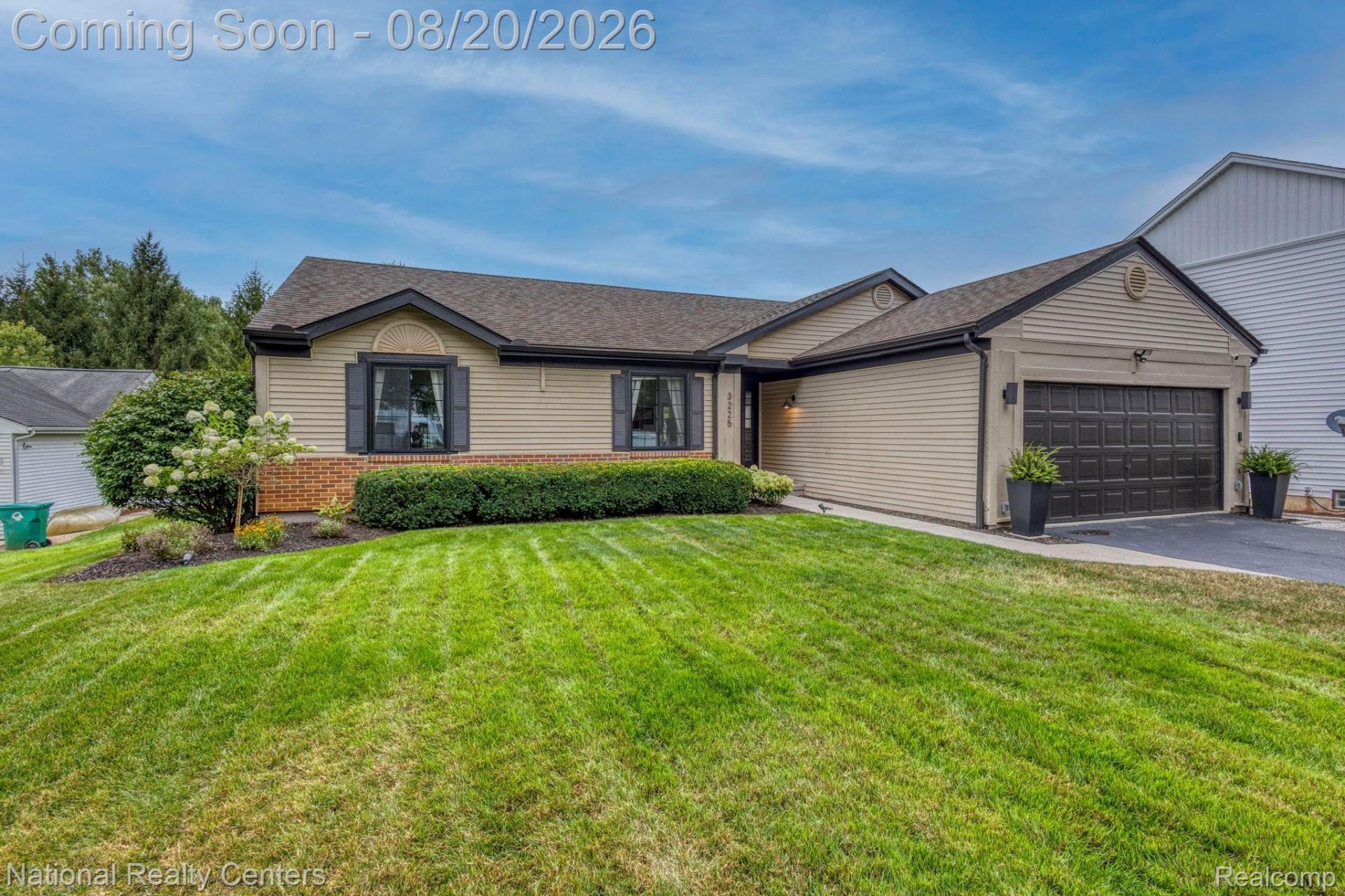 3225 Silver Court, Wixom, Mi 48393 Main Photo