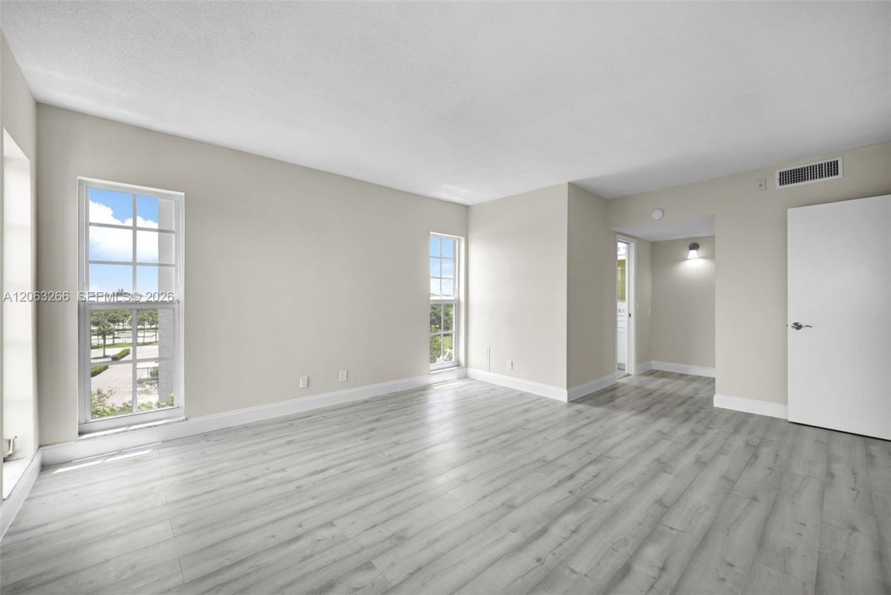 3200 N Palm Aire Dr , Unit 610, Pompano Beach, FL 33069 Photo