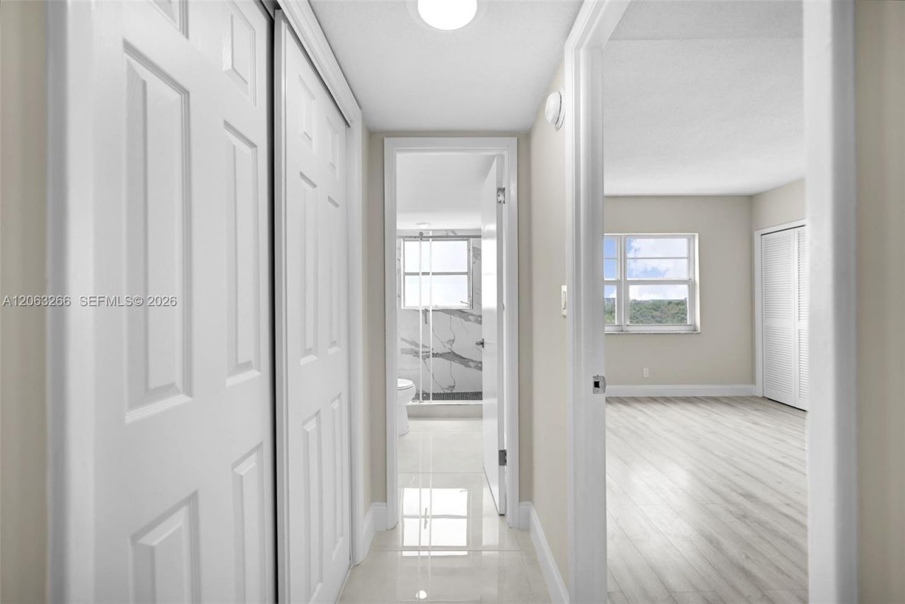 3200 N Palm Aire Dr , Unit 610, Pompano Beach, FL 33069 Photo