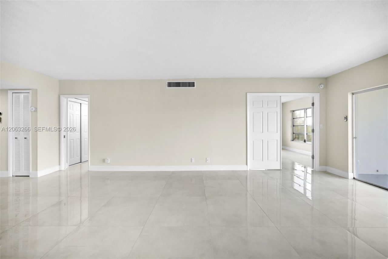 3200 N Palm Aire Dr , Unit 610, Pompano Beach, FL 33069 Photo