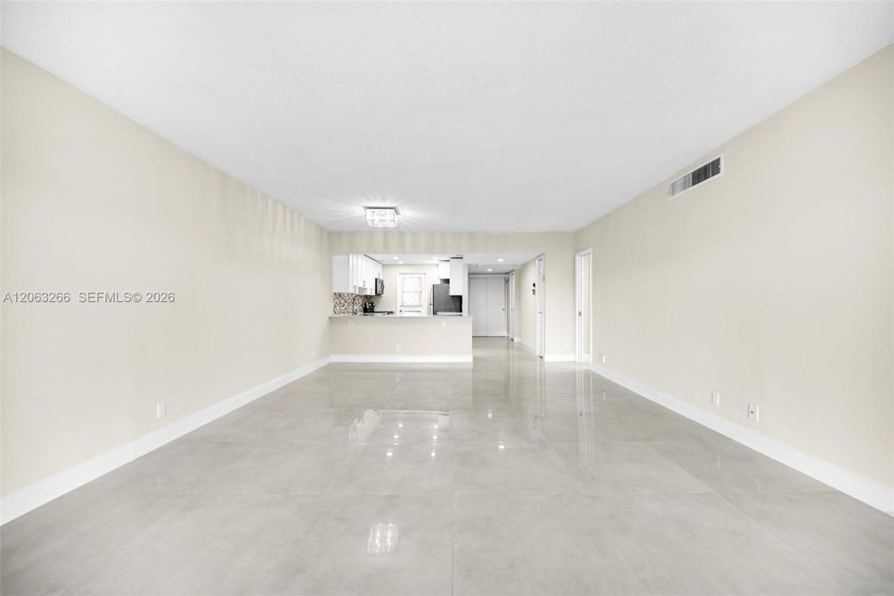 3200 N Palm Aire Dr , Unit 610, Pompano Beach, FL 33069 Photo