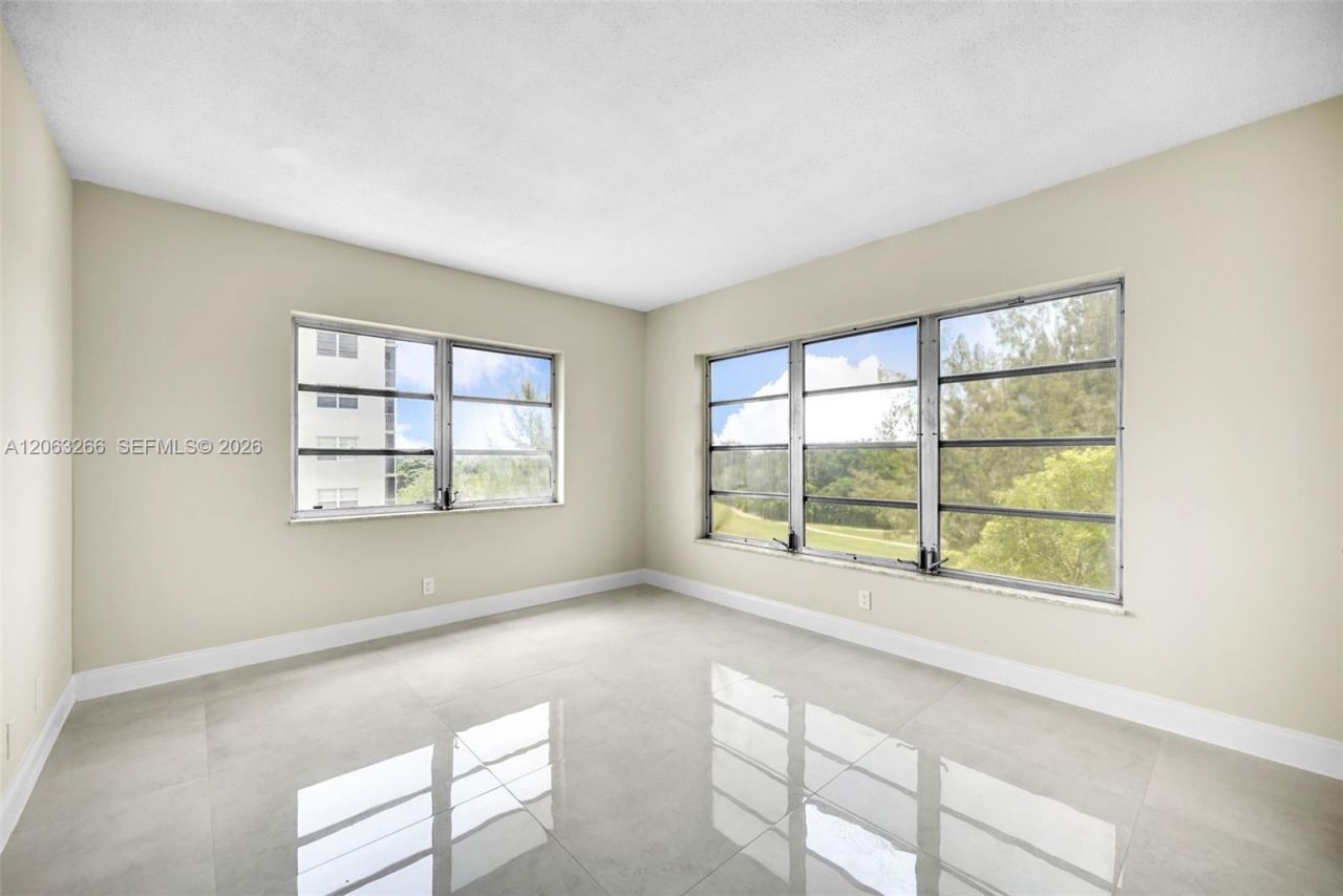 3200 N Palm Aire Dr , Unit 610, Pompano Beach, FL 33069 Photo