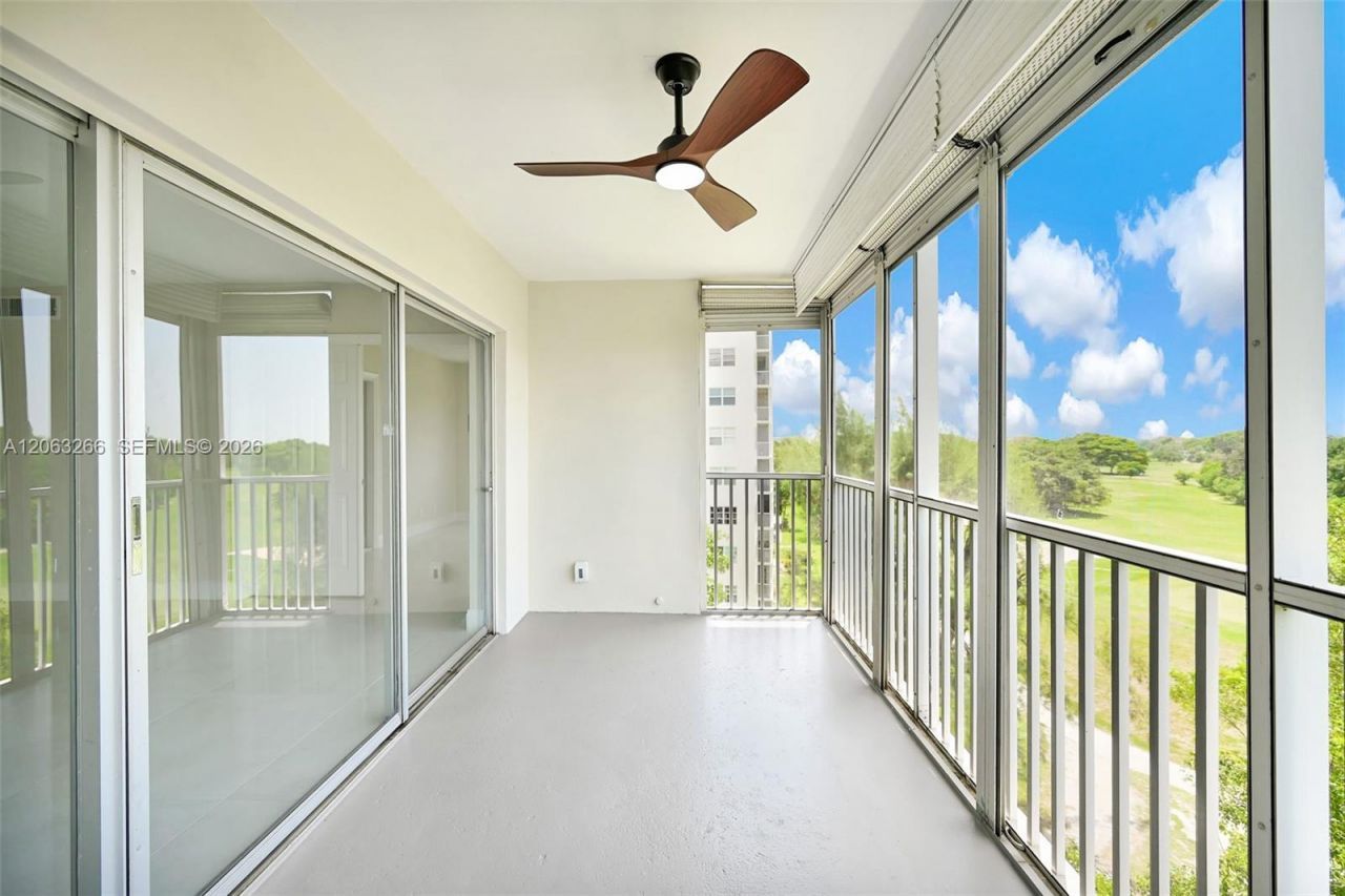 3200 N Palm Aire Dr , Unit 610, Pompano Beach, FL 33069 Photo