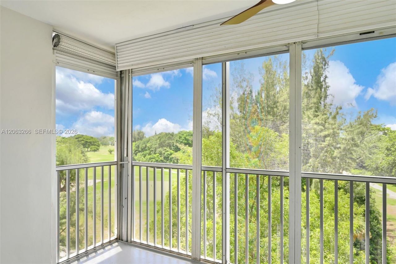 3200 N Palm Aire Dr , Unit 610, Pompano Beach, FL 33069 Photo