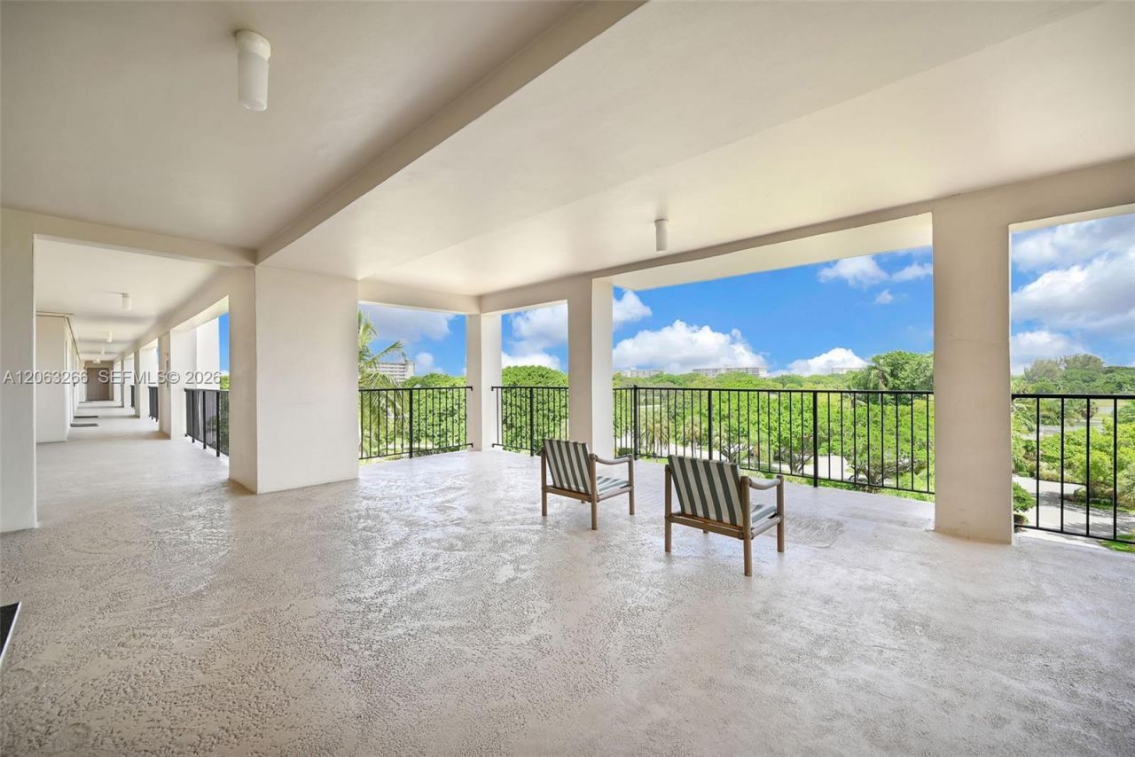 3200 N Palm Aire Dr , Unit 610, Pompano Beach, FL 33069 Photo