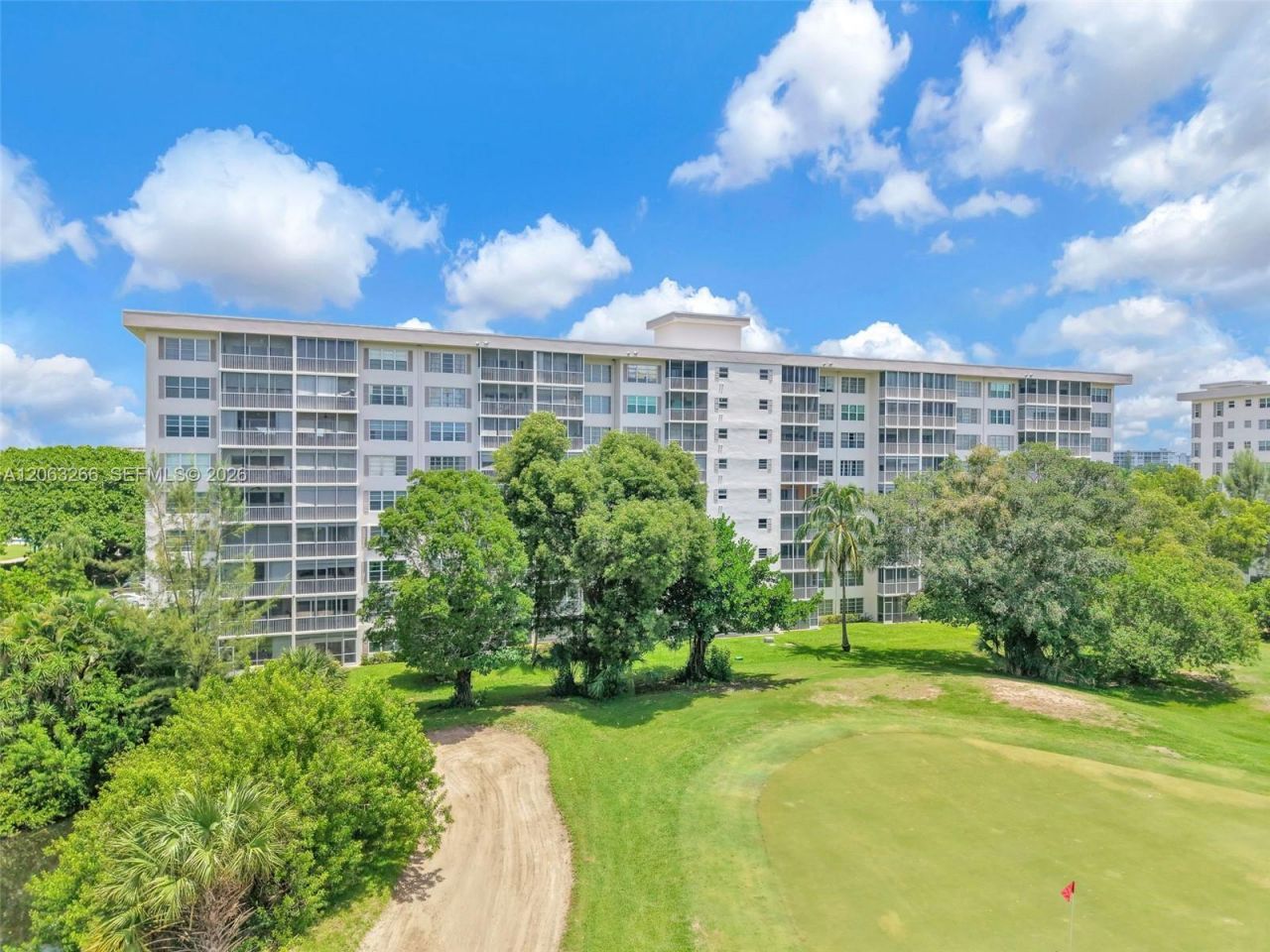 3200 N Palm Aire Dr , Unit 610, Pompano Beach, FL 33069 Photo