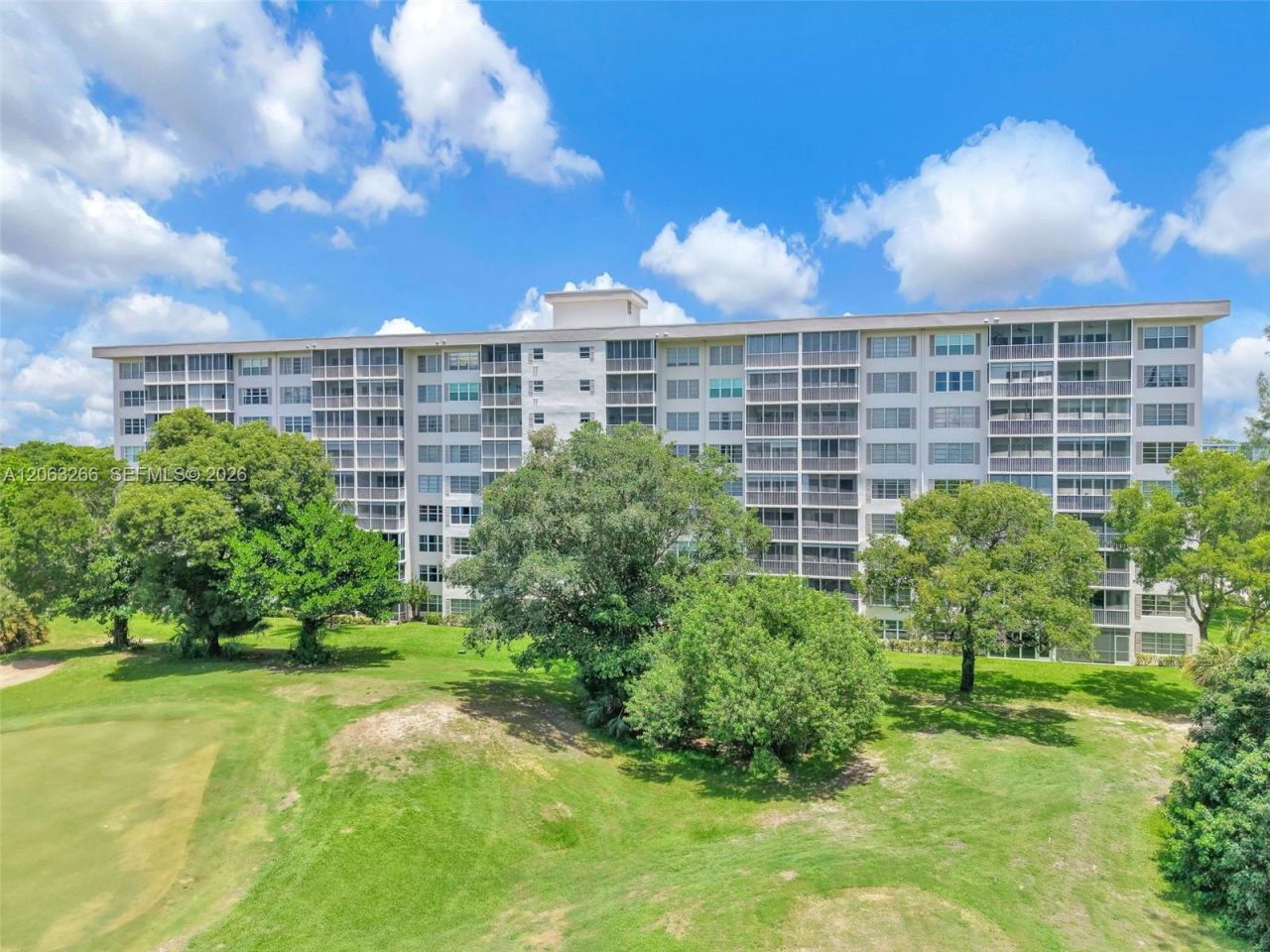 3200 N Palm Aire Dr , Unit 610, Pompano Beach, FL 33069 Photo