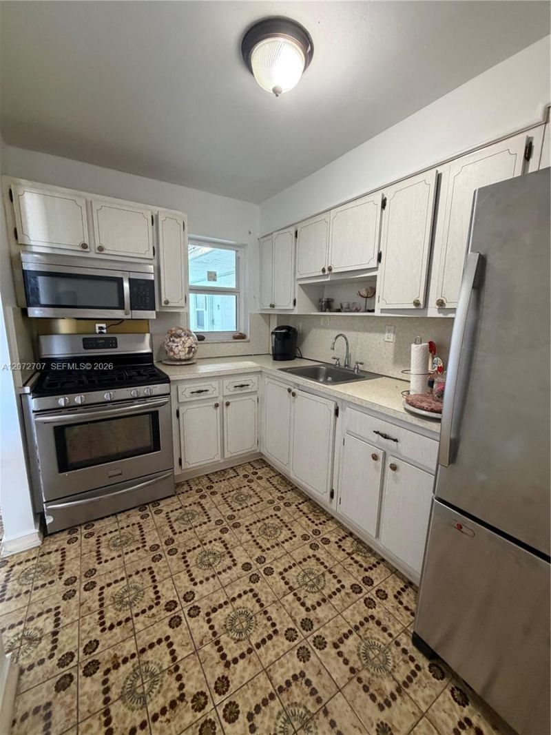 720 Collins Ave , Unit 502, Miami Beach, FL 33139 Photo