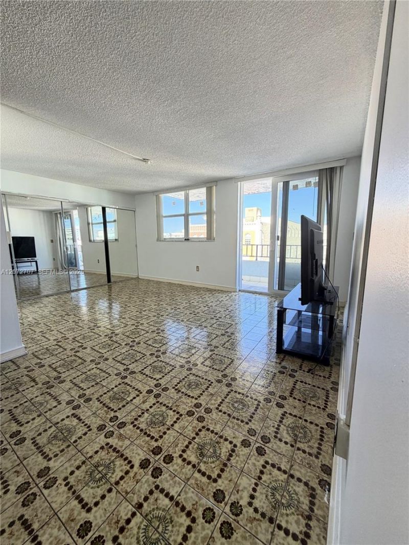720 Collins Ave , Unit 502, Miami Beach, FL 33139 Photo